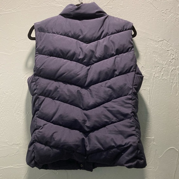 GAP
Outdoor Edition- Winter Warmth
Large but snug fit
Blue w white polka dots - Picture 3 of 6